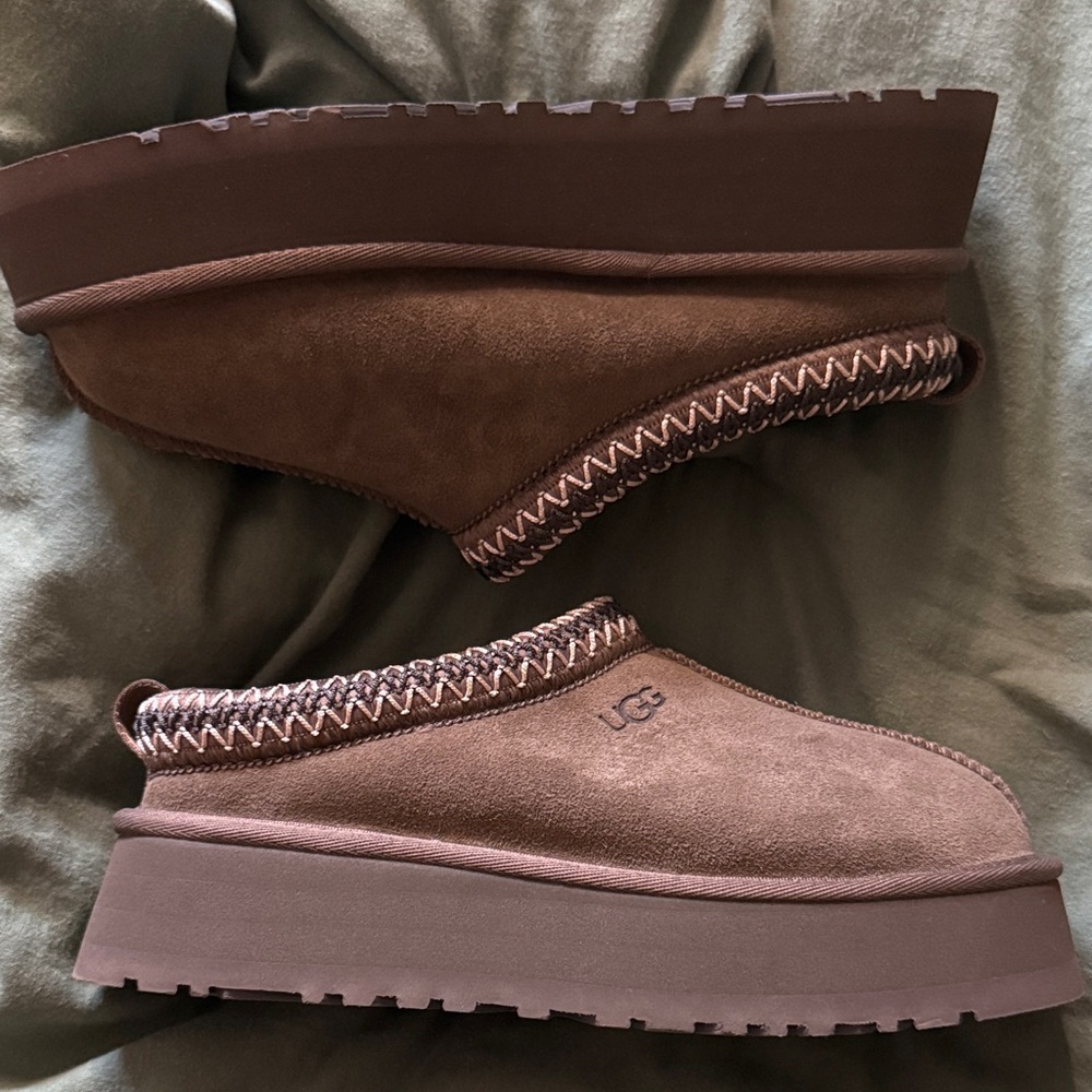 UGG Platform Tazz NEW